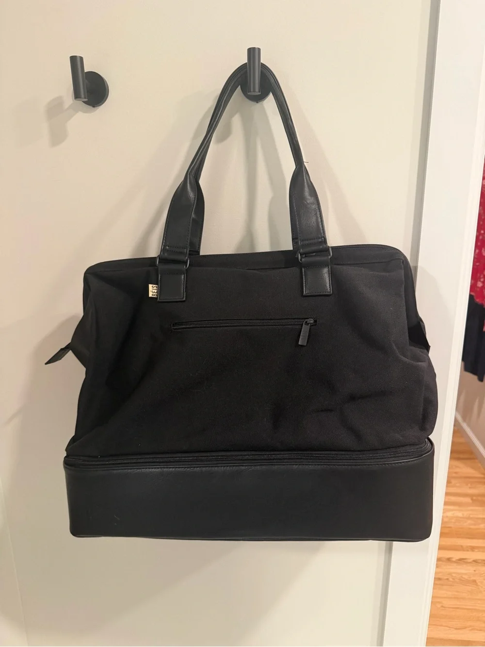 Beis Weekender Bag in Black